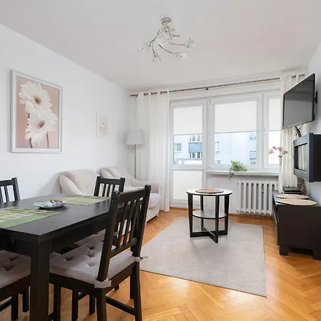 Rentplanet - Smolna Apartment *